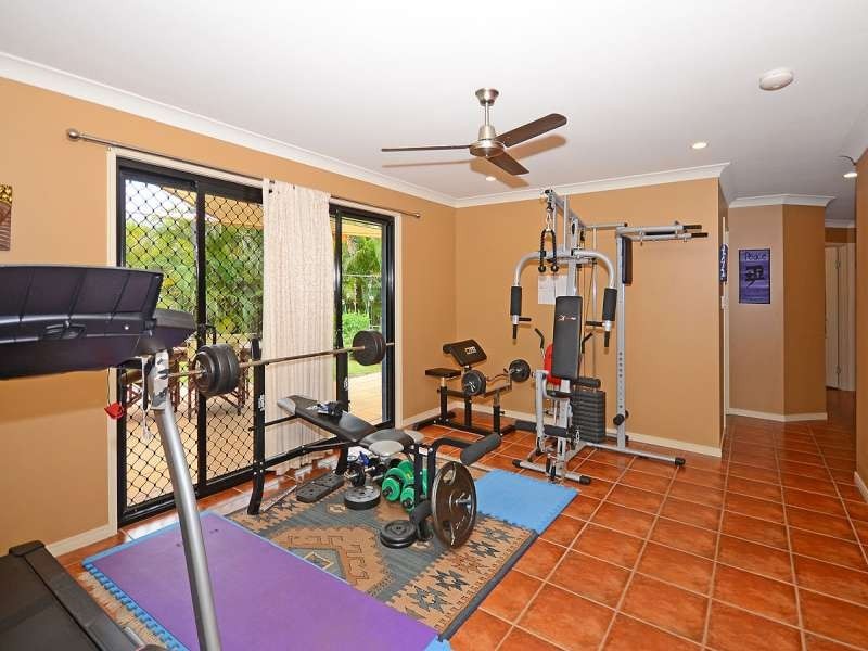 11 Layde Court, Urangan QLD 4655