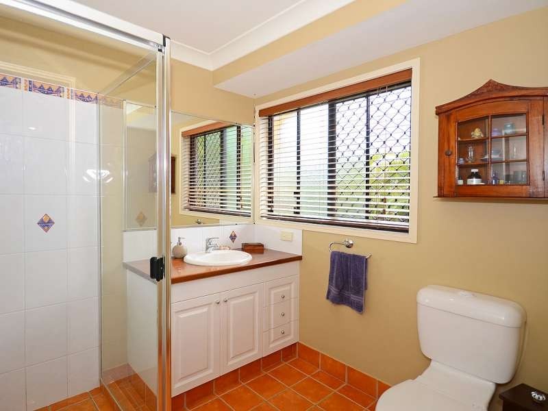 11 Layde Court, Urangan QLD 4655