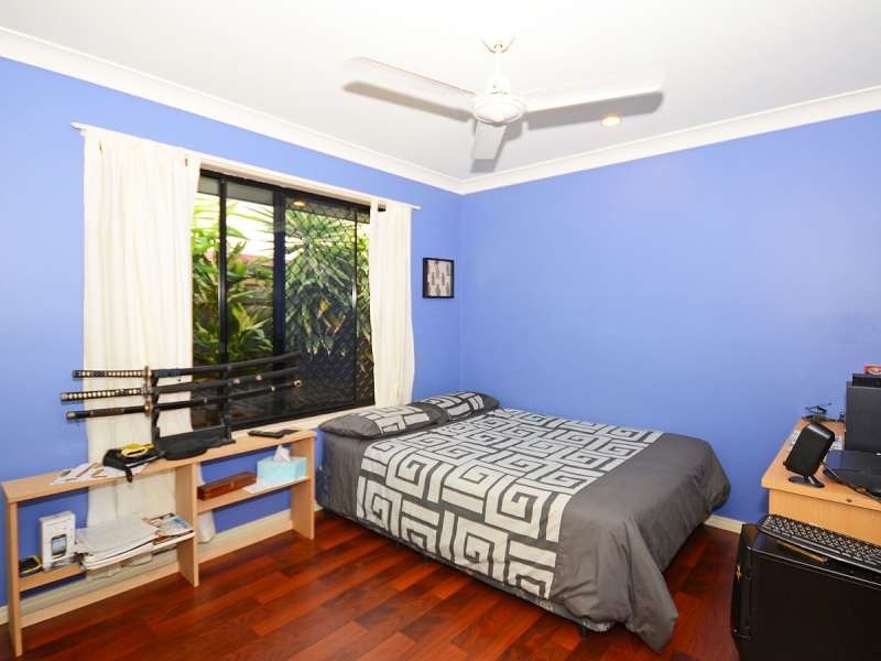 11 Layde Court, Urangan QLD 4655