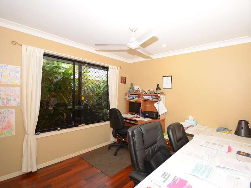 11 Layde Court, Urangan QLD 4655