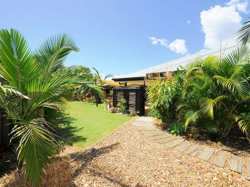 11 Layde Court, Urangan QLD 4655