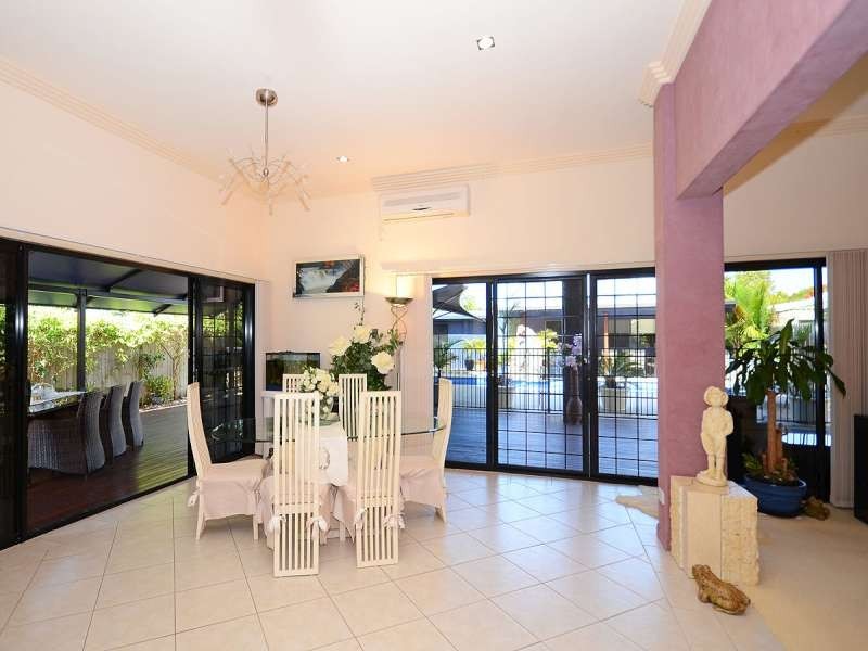 Point Vernon QLD 4655