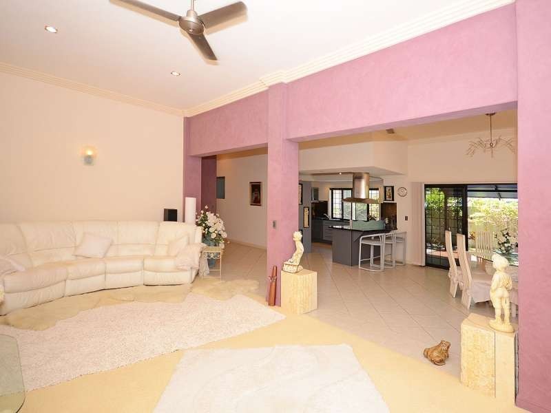 Point Vernon QLD 4655