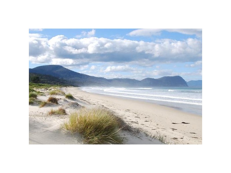 7 Arthur Highway, Dunalley TAS 7177