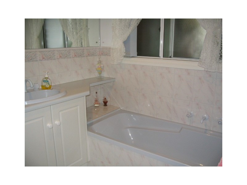 33  Fourth Street, Minlaton SA 5575