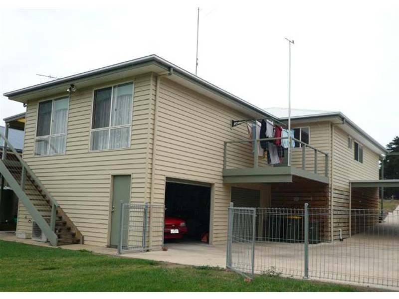 11 Deburgh Road, Drysdale VIC 3222