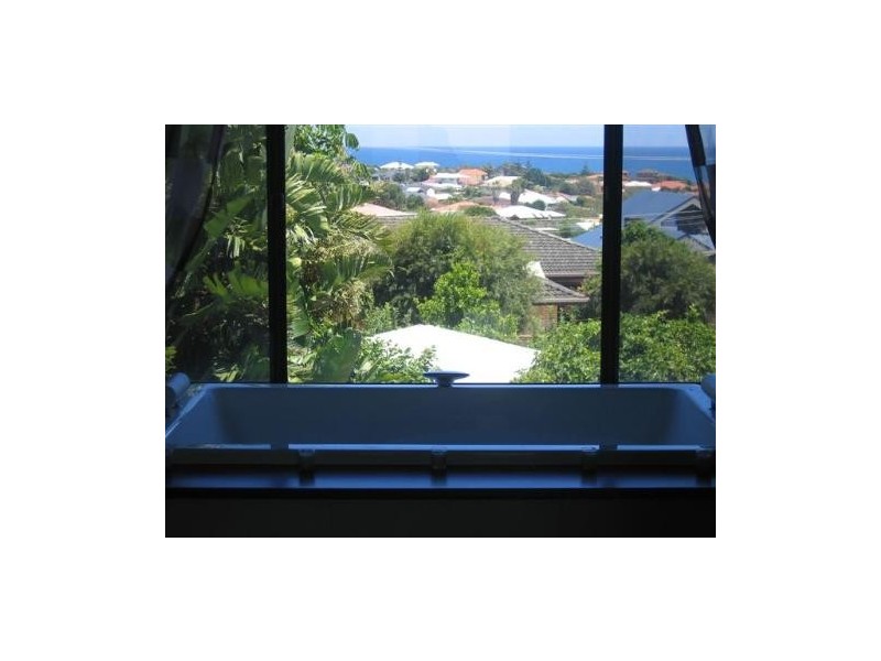 8 Armstrong Street, Mandurah WA 6210