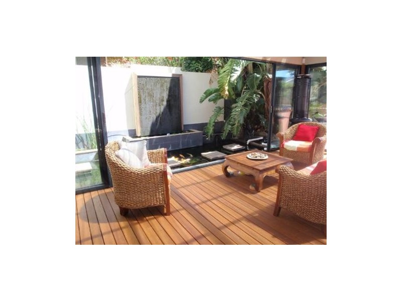 8 Armstrong Street, Mandurah WA 6210