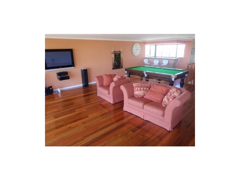 8 Armstrong Street, Mandurah WA 6210