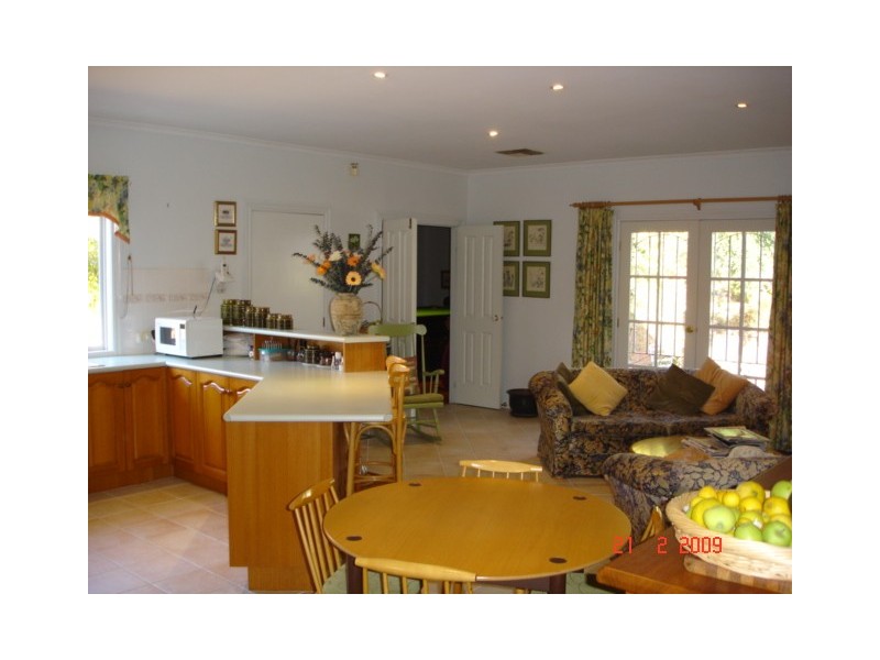 6 Hibiscus Court, Croydon VIC 3136