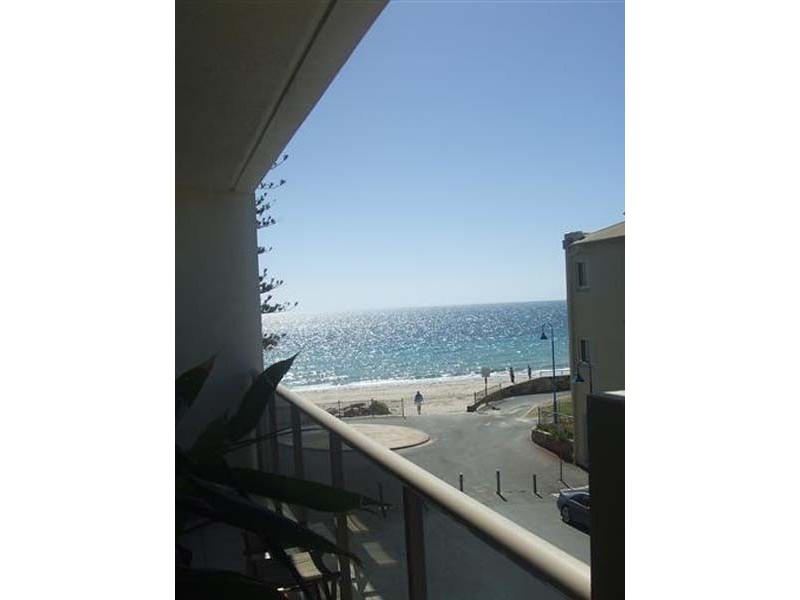 6/18  South Esplanade, Glenelg SA 5045