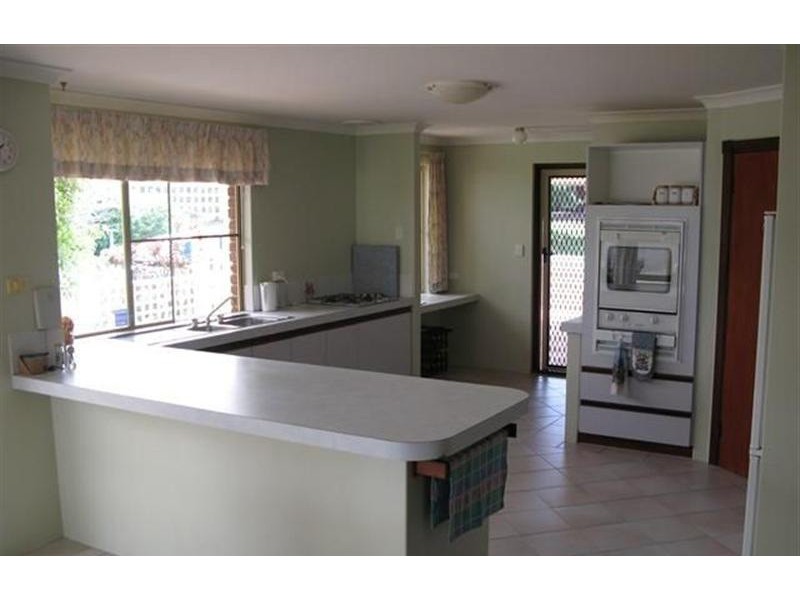 3 Korbel Close, Greenfields WA 6210