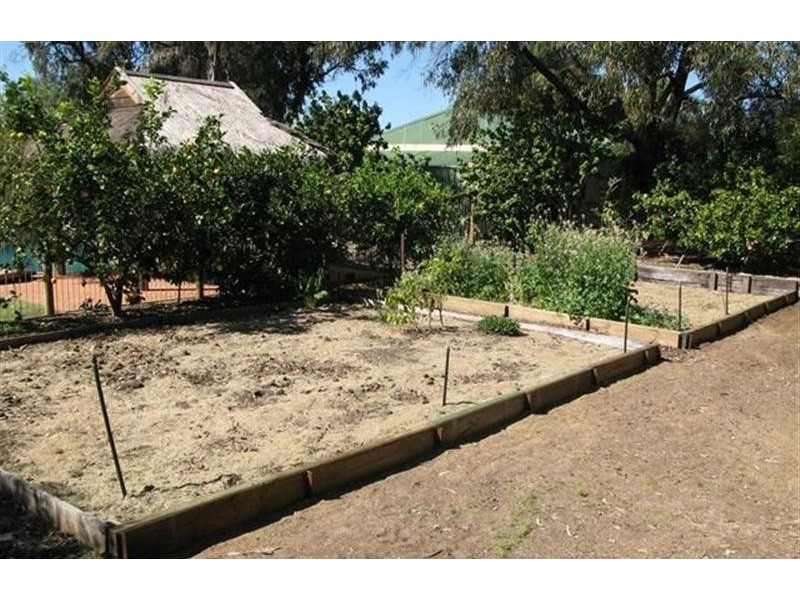 3 Korbel Close, Greenfields WA 6210