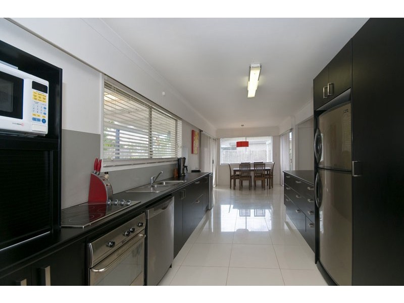 33 Rio Vista Boulevard, Broadbeach Waters QLD 4218