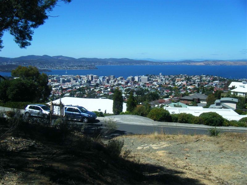 19 FIELDING DRIVE, West Hobart TAS 7000