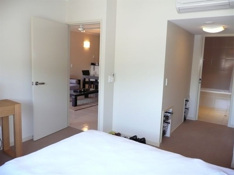 12 Gregory Street, Westcourt QLD 4870