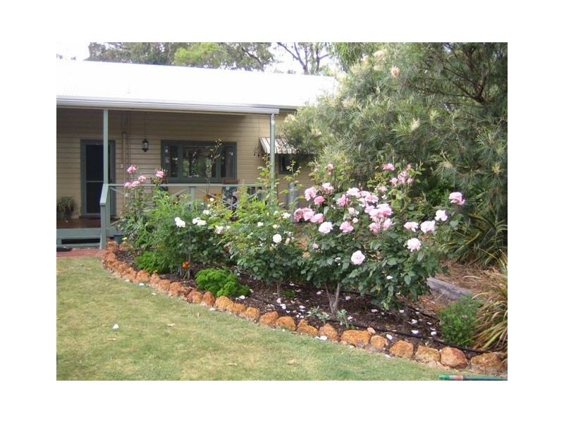 32 Crest Side Close, Gidgegannup WA 6083