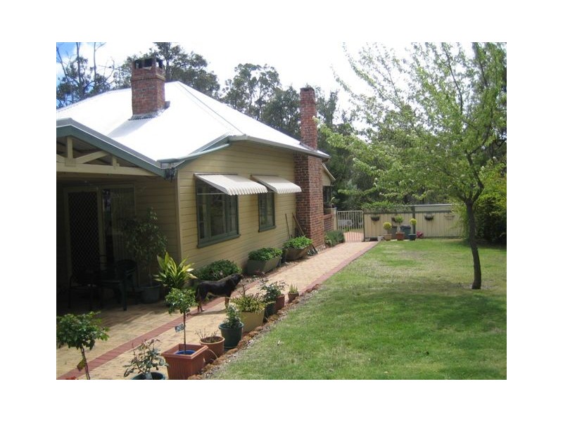 32 Crest Side Close, Gidgegannup WA 6083