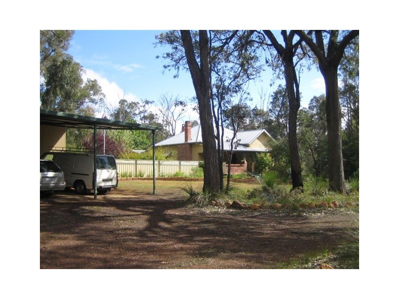 32 Crest Side Close, Gidgegannup WA 6083
