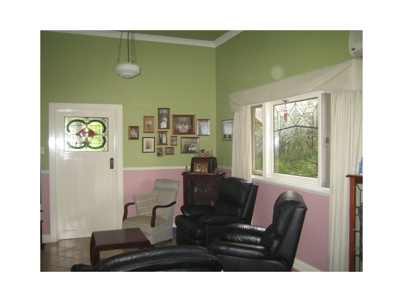 32 Crest Side Close, Gidgegannup WA 6083