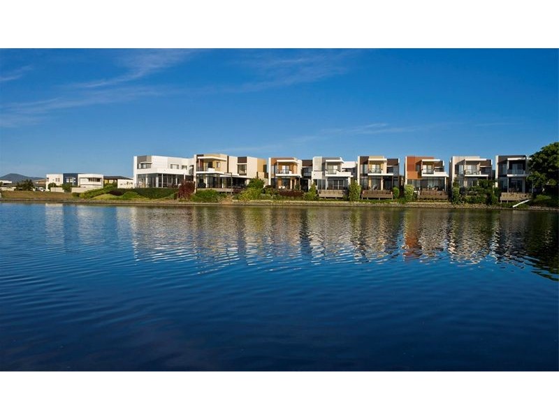 6070 Lugano Drive, Hope Island QLD 4212
