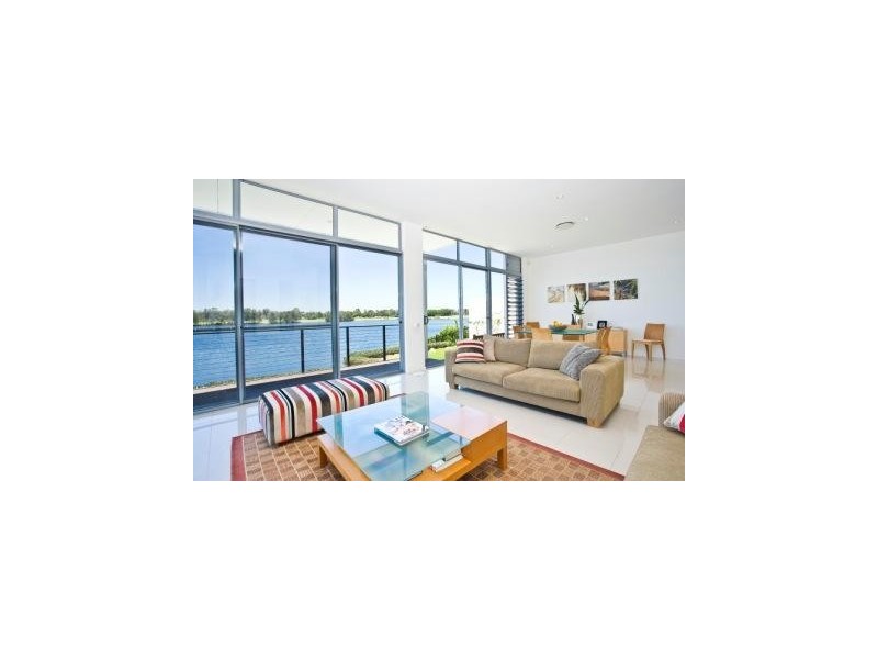 6070 Lugano Drive, Hope Island QLD 4212