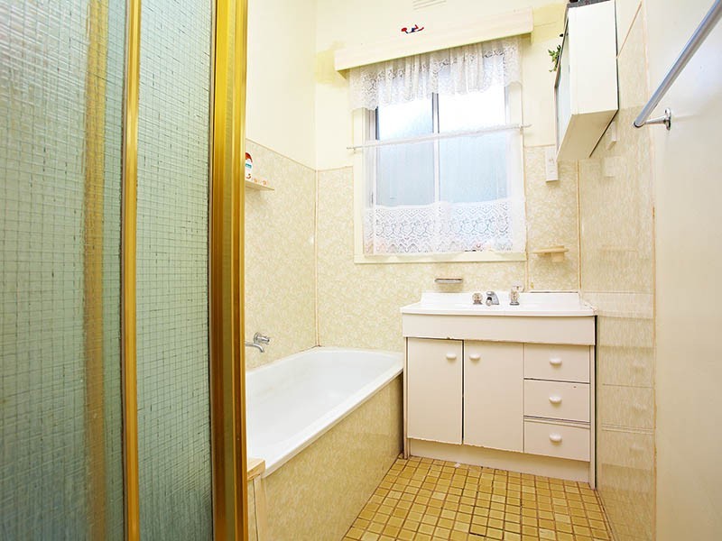 9 Coolamon Street, Sunshine VIC 3020