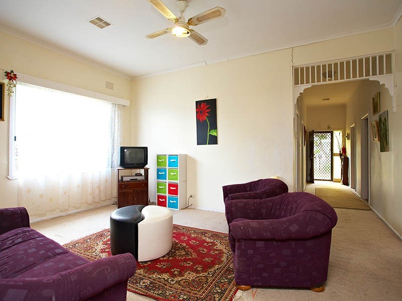 9 Coolamon Street, Sunshine VIC 3020