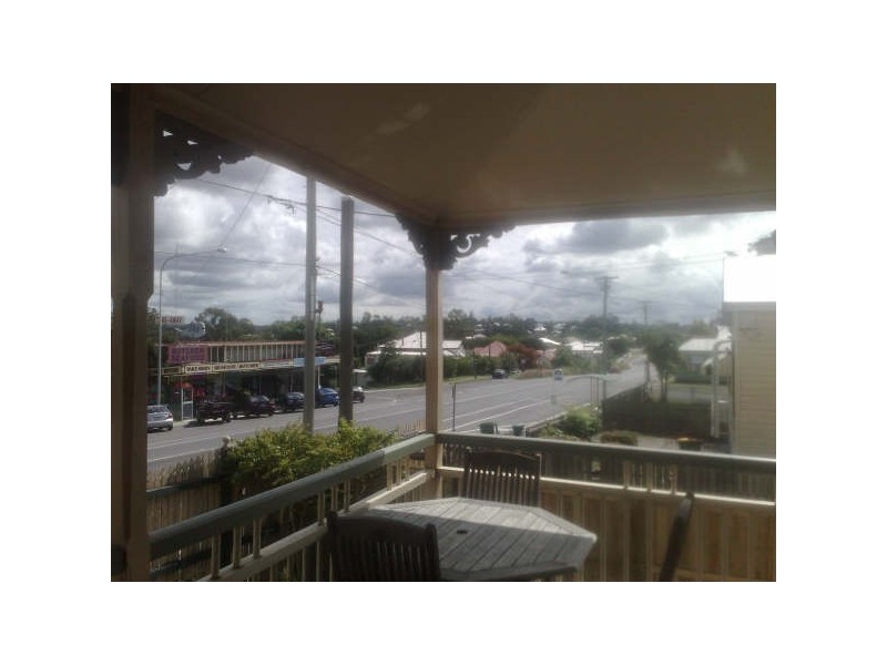 75 Downs Street, North Ipswich QLD 4305