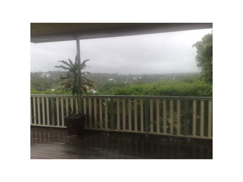 75 Downs Street, North Ipswich QLD 4305