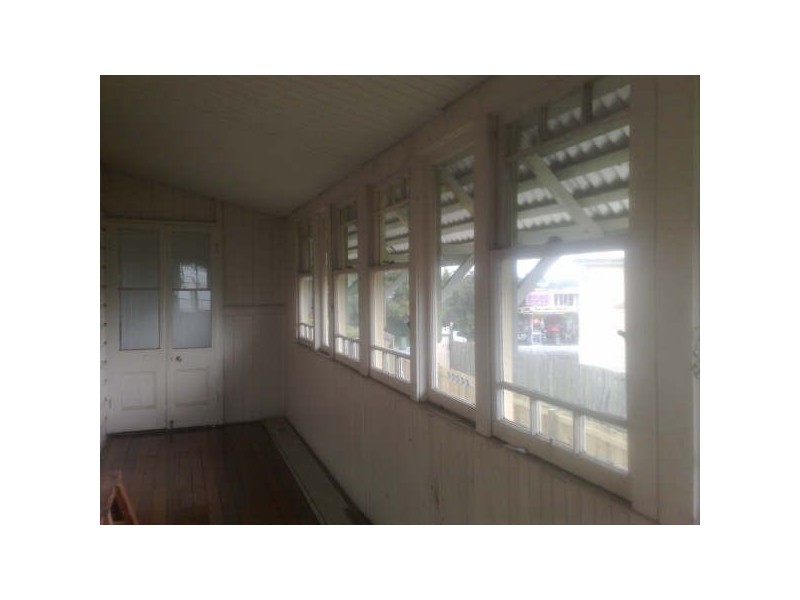 75 Downs Street, North Ipswich QLD 4305