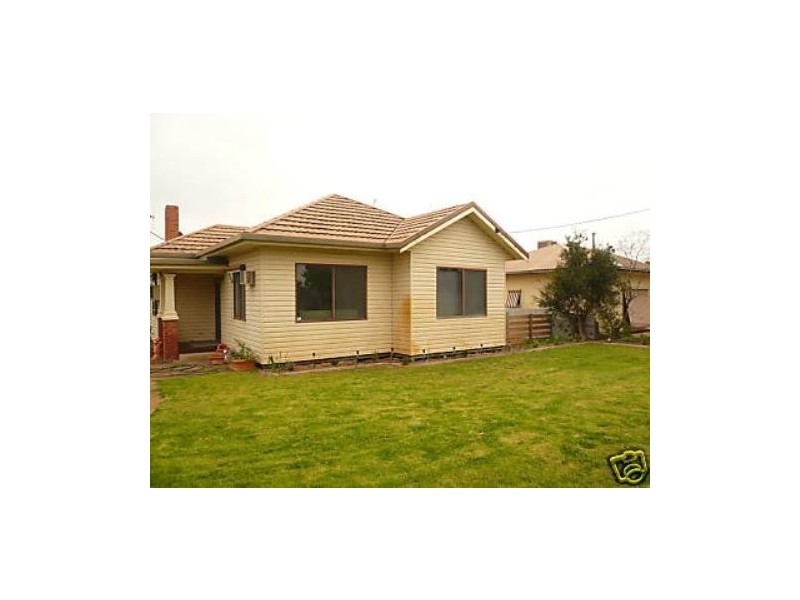 20 Rockley Street, Nhill VIC 3418