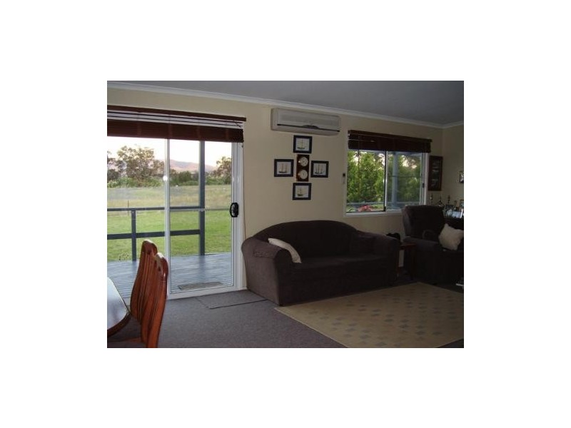 42 Fitzroy Street, Peel NSW 2795