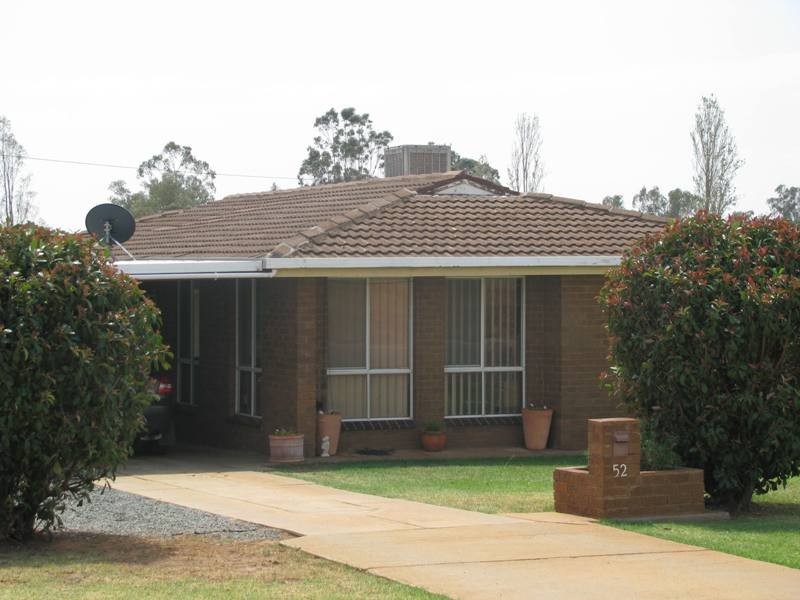 52 Stinson Street, Coolamon NSW 2701
