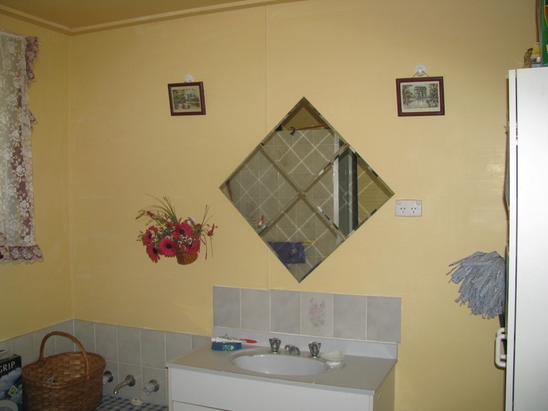 9 Pine Street, Matong NSW 2652