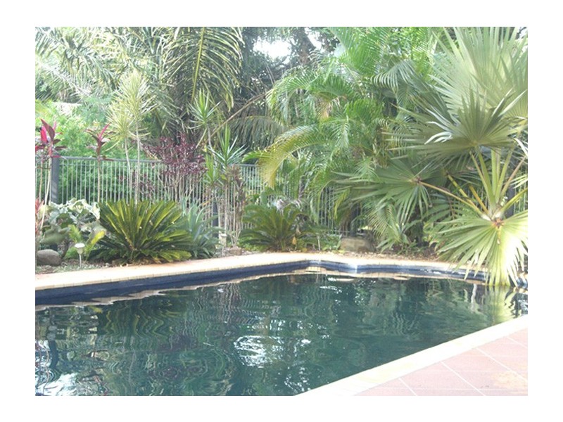 5 Lamberts Rd, Sarina QLD 4737