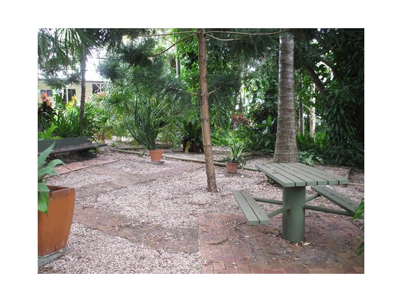 5 Lamberts Rd, Sarina QLD 4737