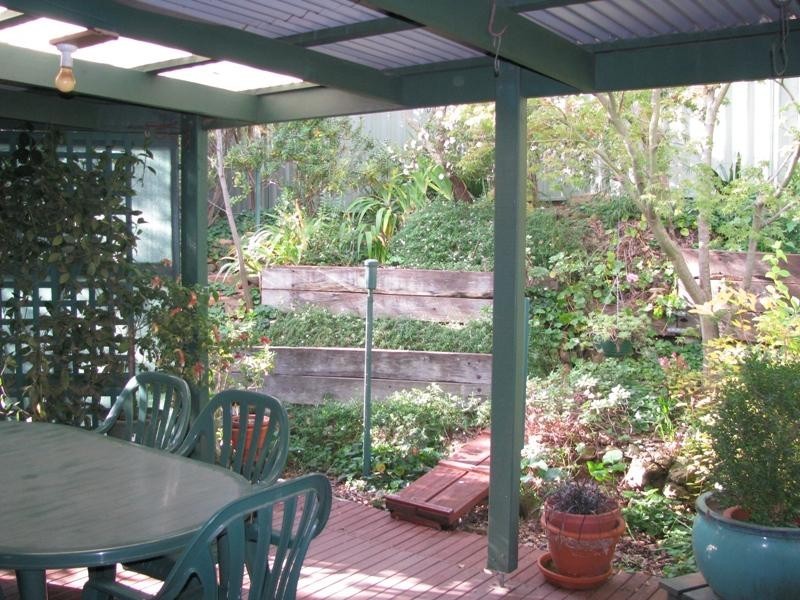 72 Carey Street, Tumut NSW 2720