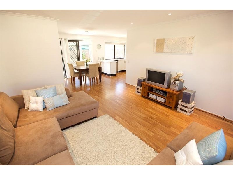 1/35 Morinda Way, Labrador QLD 4215