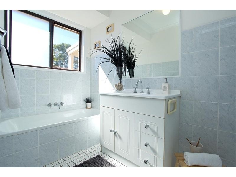 1/35 Morinda Way, Labrador QLD 4215