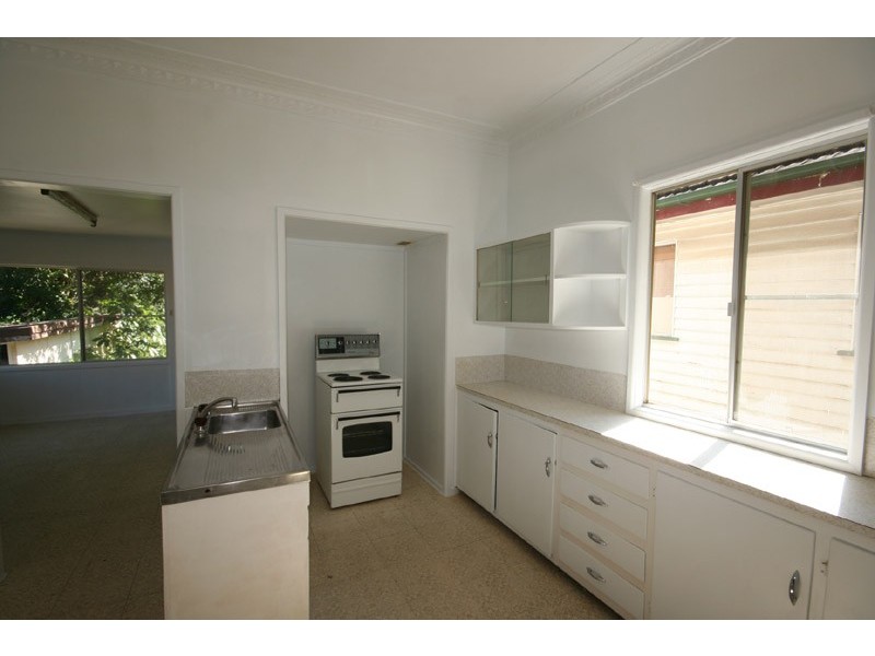 52 Lancelot St, Tennyson QLD 4105