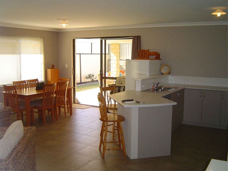 6 Henson Way, Clarkson WA 6030