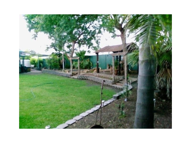 8 Bell Street, Monto QLD 4630