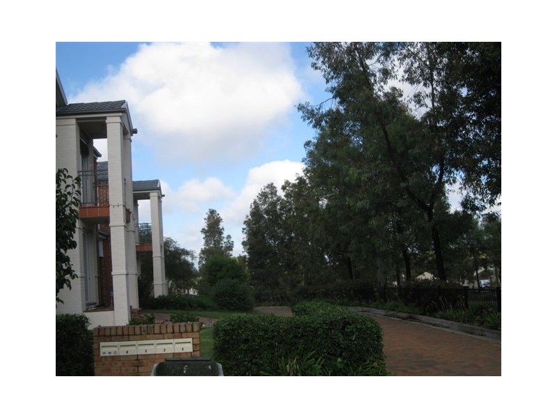 48 Greendale Circuit, Quakers Hill NSW 2763