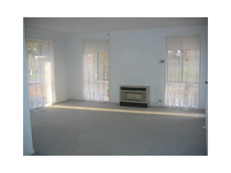 1 McAuley Drive, Brown Hill VIC 3350