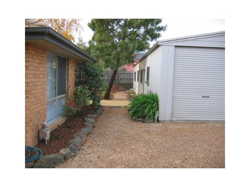 1 McAuley Drive, Brown Hill VIC 3350