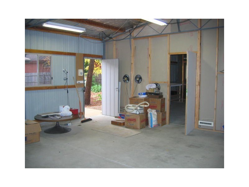 1 McAuley Drive, Brown Hill VIC 3350