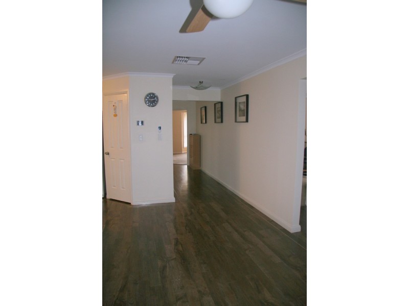 3 Edithburgh Ave, Seaford Rise SA 5169