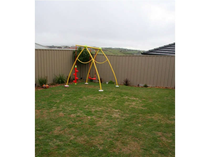 3 Edithburgh Ave, Seaford Rise SA 5169