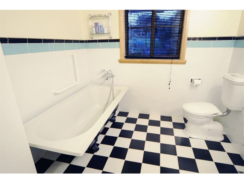 117 Emu Bay Road, Deloraine TAS 7304